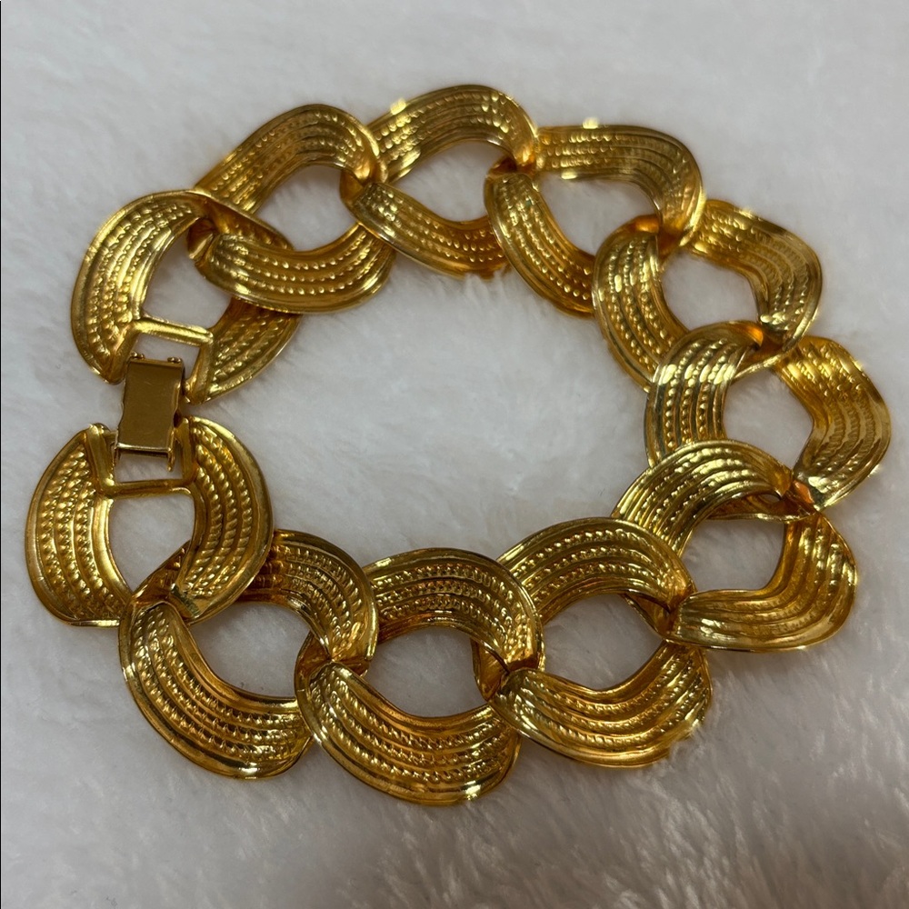 Gold-Tone Textured Link Bracelet - Classic Women's Jewelry - Picture 8 of 8